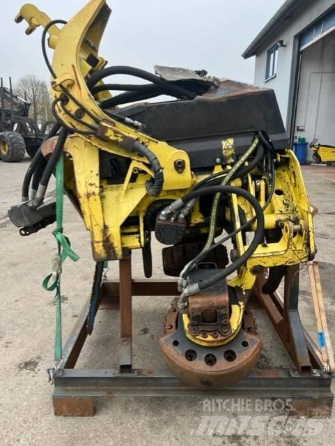John Deere H480C Harvester heads