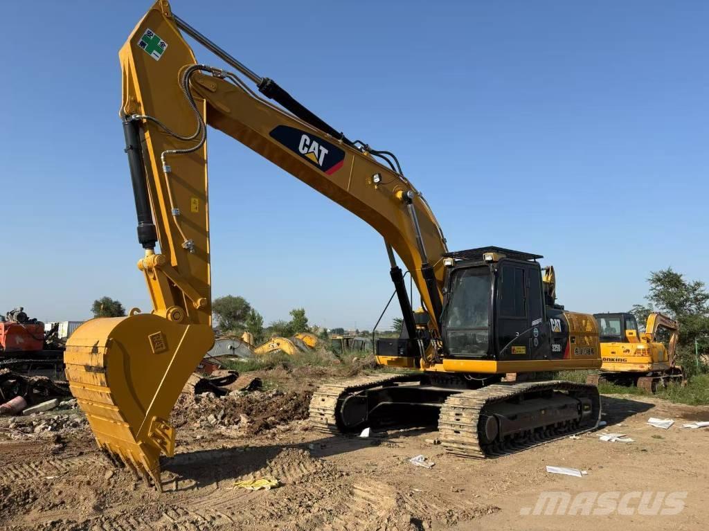 CAT 325 Crawler excavators