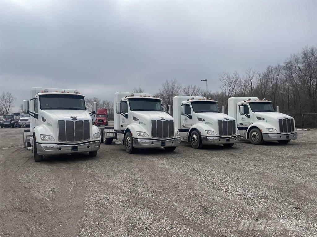 Peterbilt 579 Truck Tractor Units