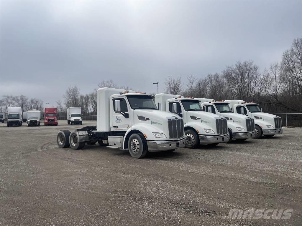 Peterbilt 579 Truck Tractor Units