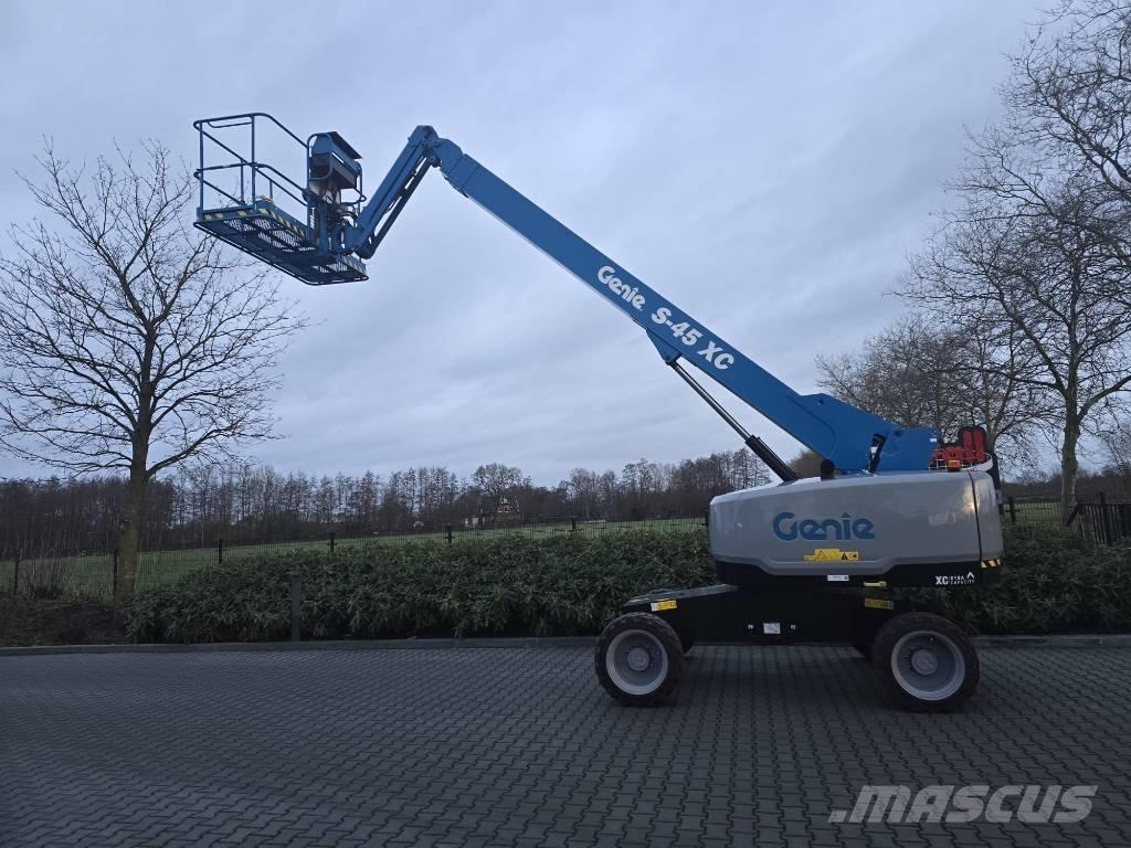Genie s-45 XC Telescopic boom lifts