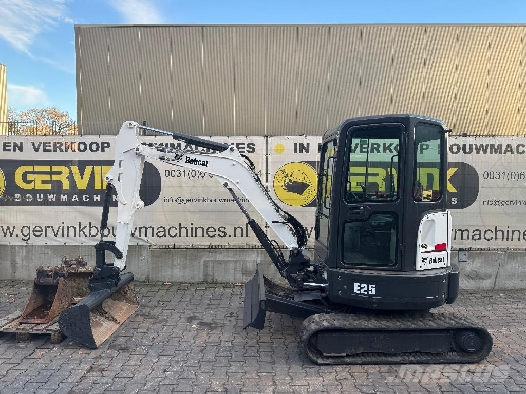 Bobcat E25 Mini excavators < 7t