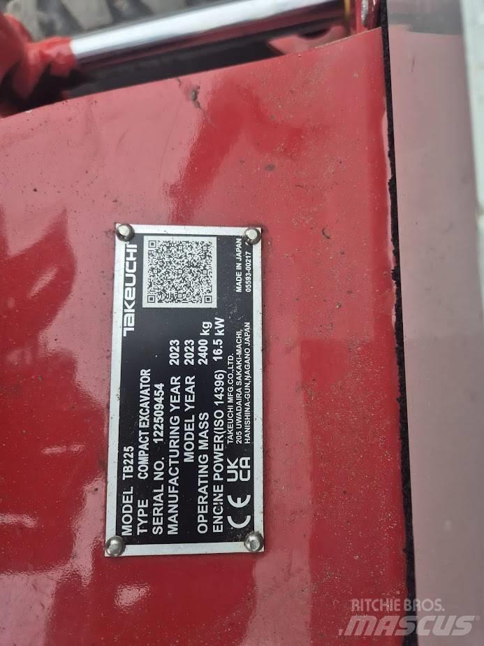 Takeuchi TB 225 Mini excavators < 7t