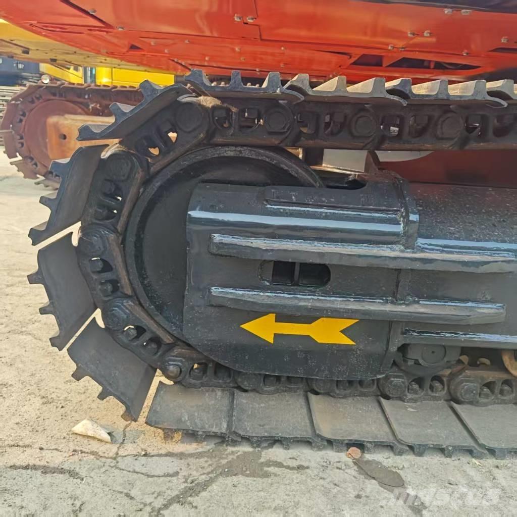 Doosan DX 300 LC Crawler excavators