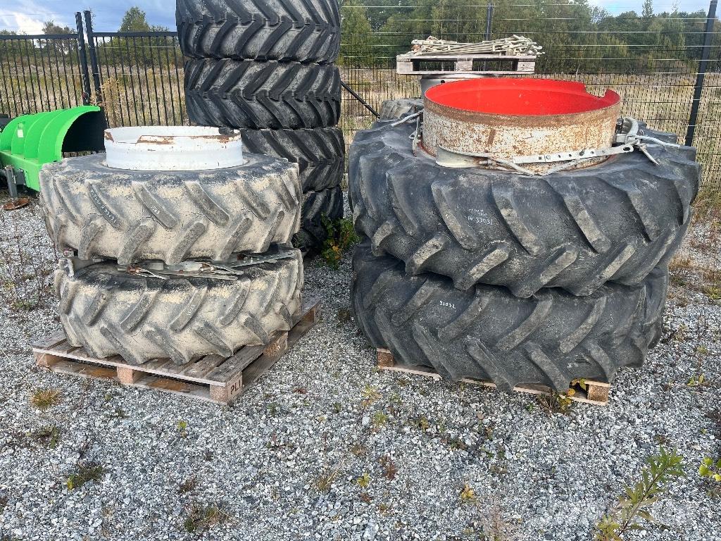 CLAAS Arion 640 Tractors