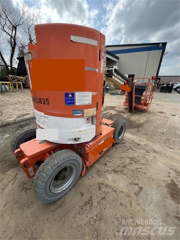 JLG E 300 AJP Scissor lifts