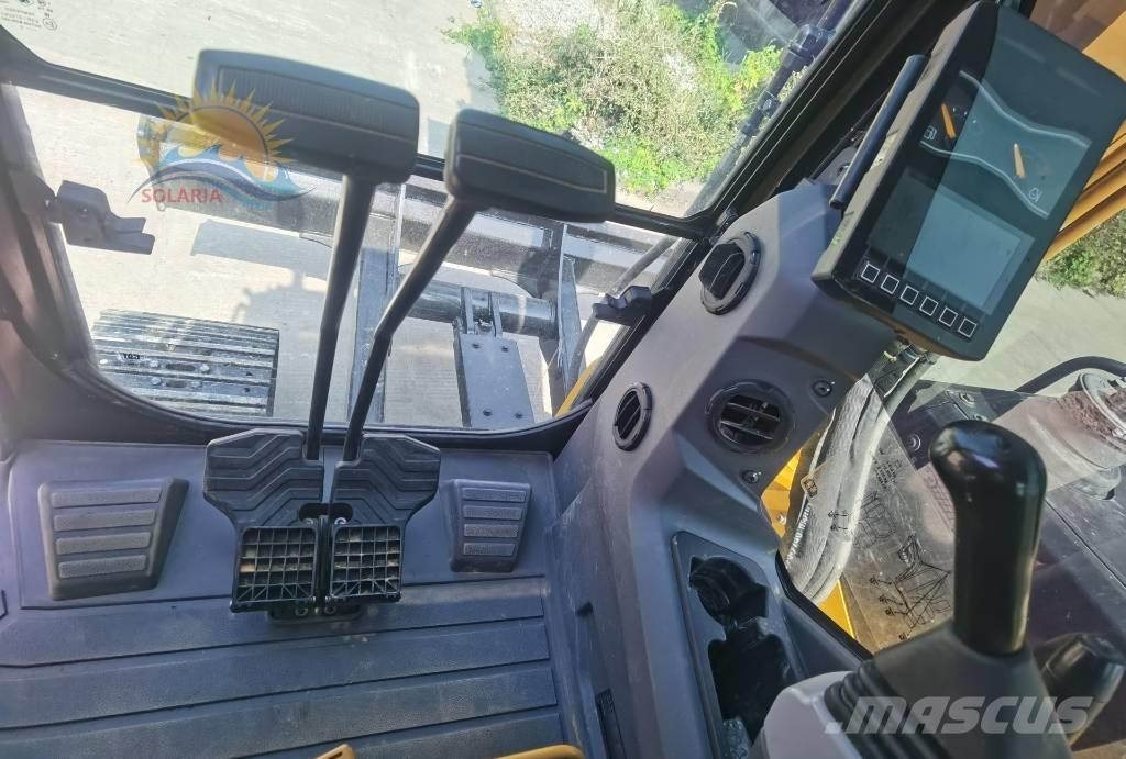 CAT 306 Mini excavators < 7t