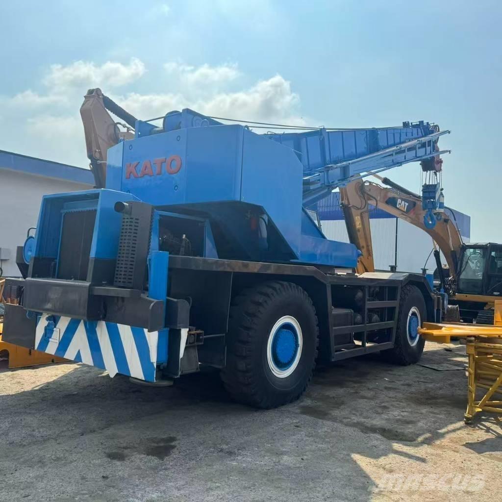 Kato KR 500-3 Rough terrain cranes