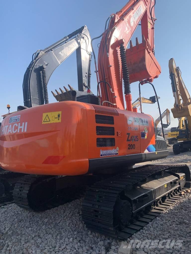 Hitachi 200 Crawler excavators