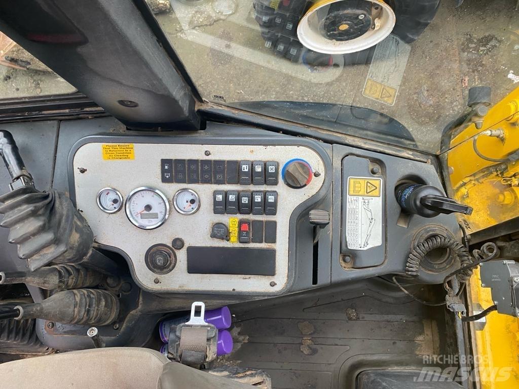 JCB 2 CX TLB's