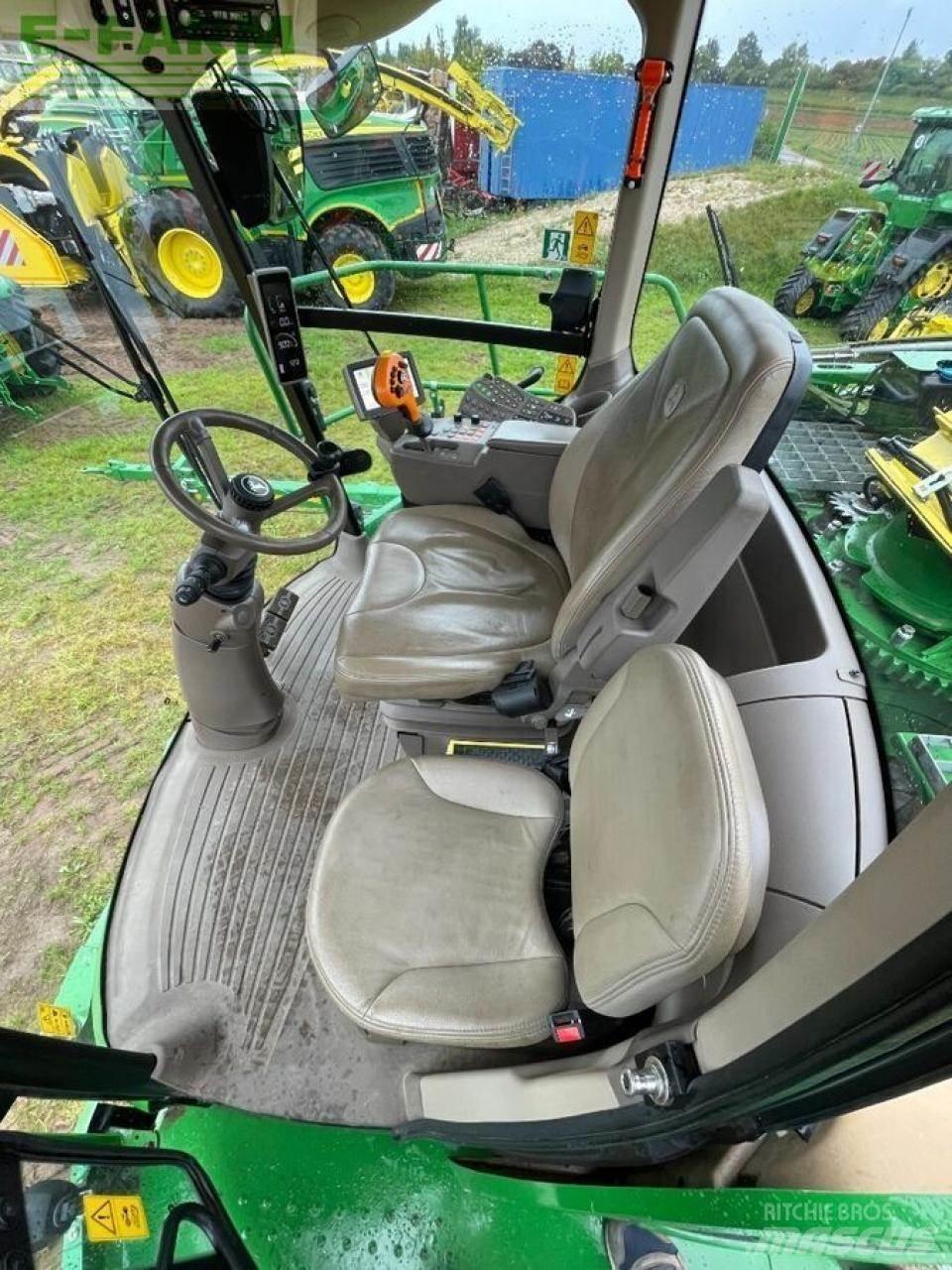 John Deere 8600 Self-propelled foragers