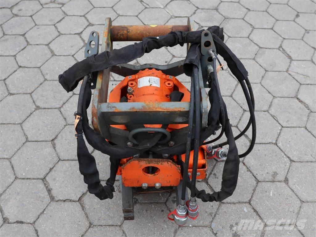  TILT ROTATOR TR07 Quick connectors