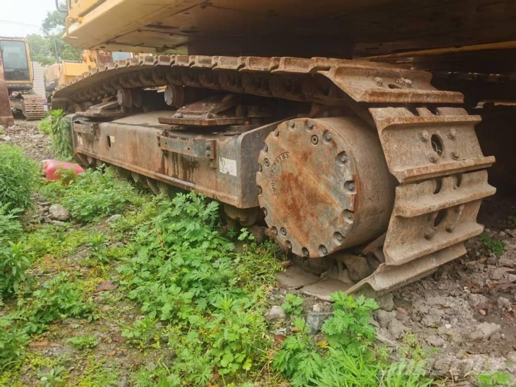 Komatsu PC 450-8 Crawler excavators