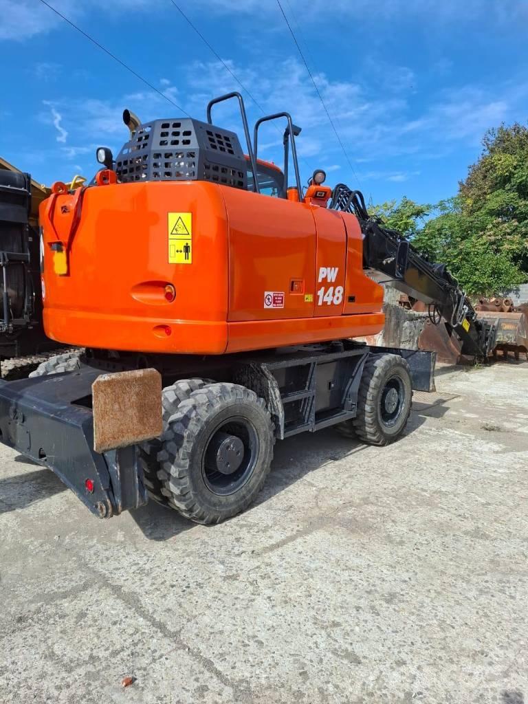 Komatsu PW 148-11 Wheeled excavators