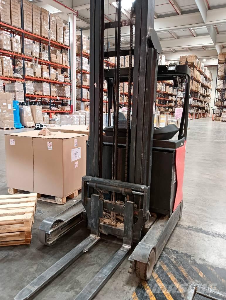 Linde R 16 Reach truck