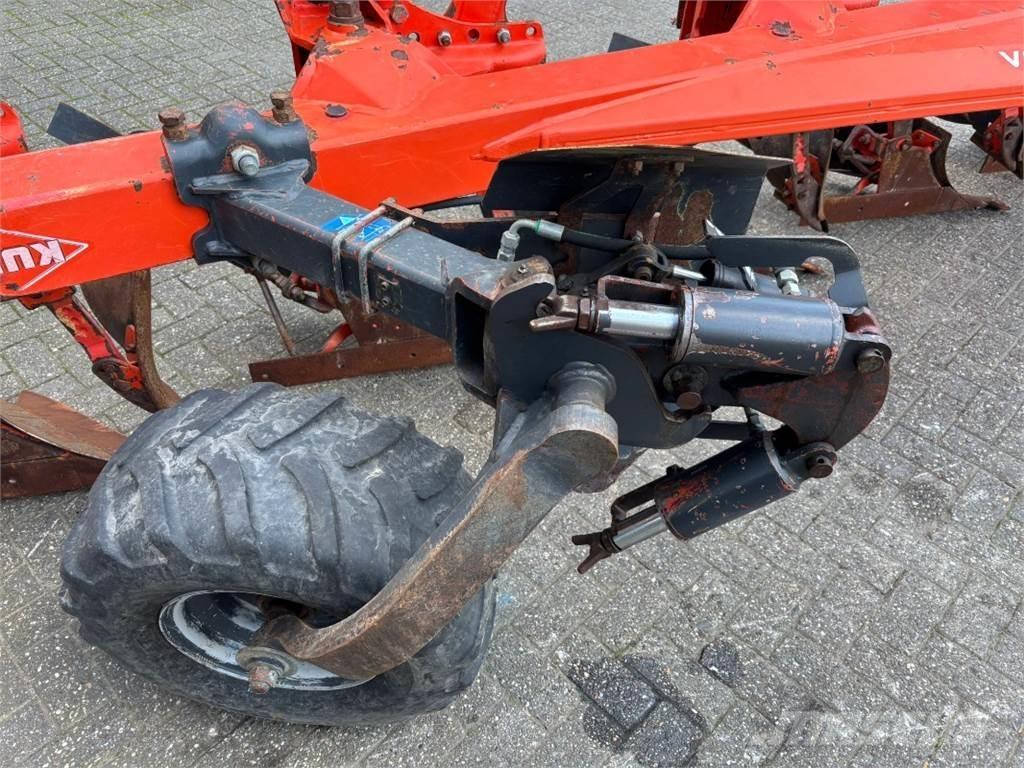 Kuhn VM 1525T Ploughs