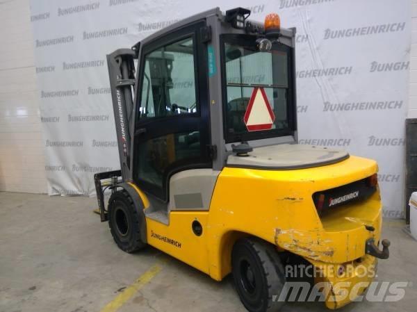 Jungheinrich DFG 430 Diesel trucks