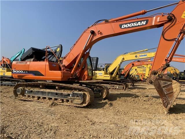 Doosan DH 300 Crawler excavators