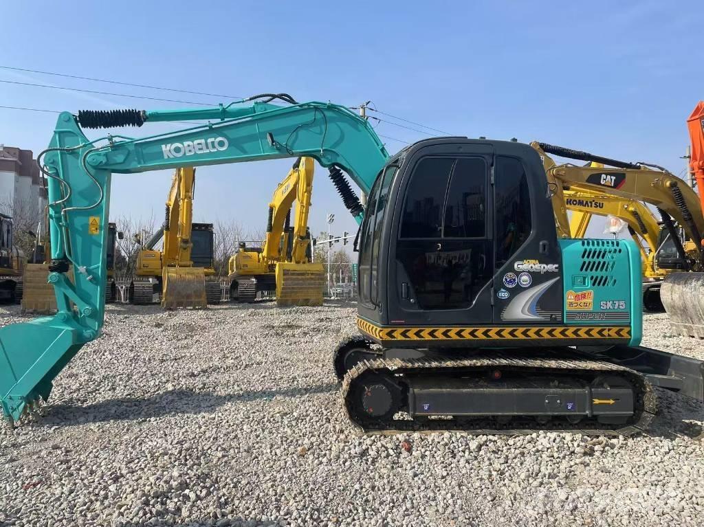 Kobelco SK75 Crawler excavators