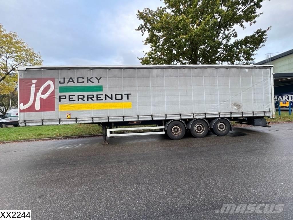 Fruehauf Tautliner Curtainsider semi-trailers