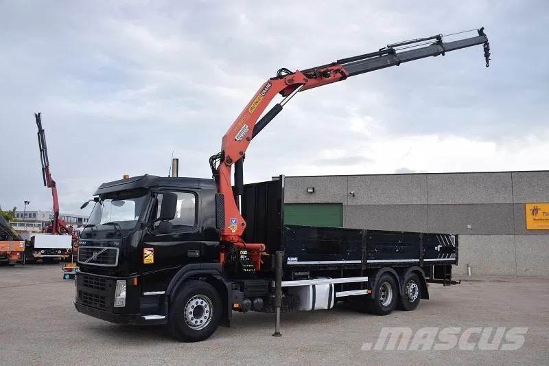 Volvo FM 330 Beavertail Flatbed / winch trucks