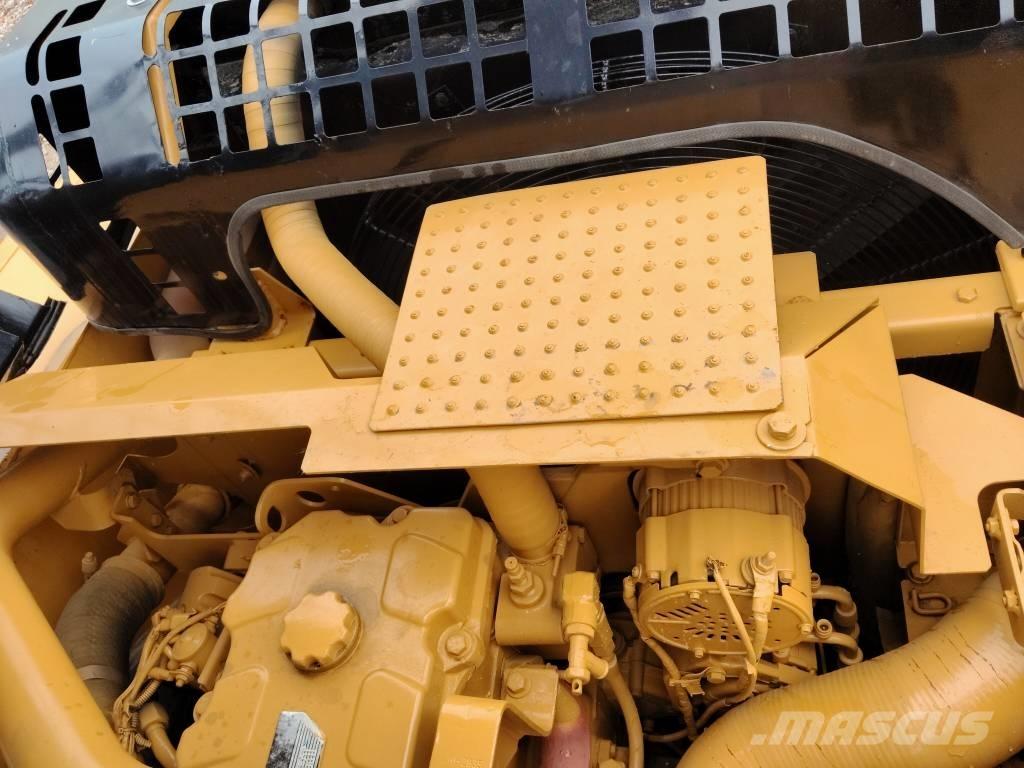 CAT 330 D Crawler excavators