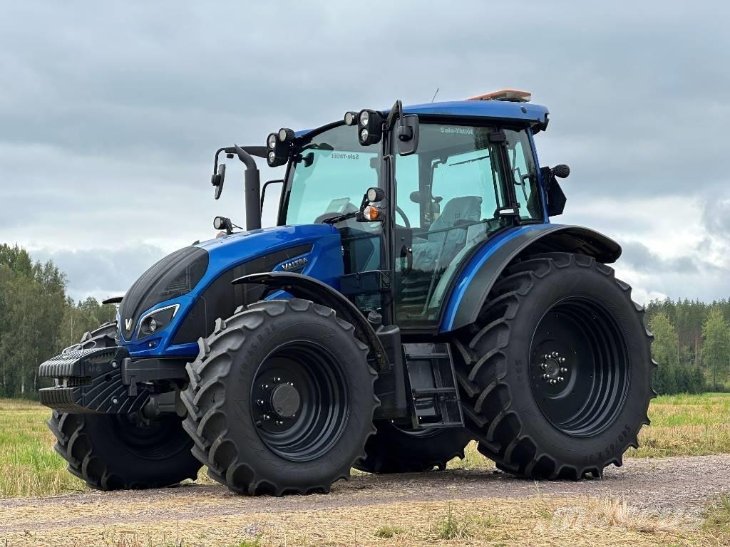 Valtra A 114 Tractors