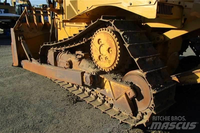 CAT D6R2 Crawler dozers