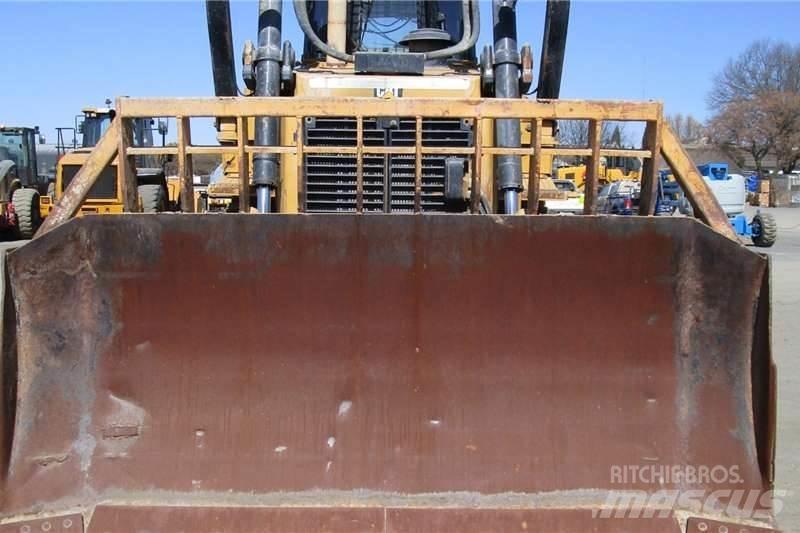 CAT D6R2 Crawler dozers