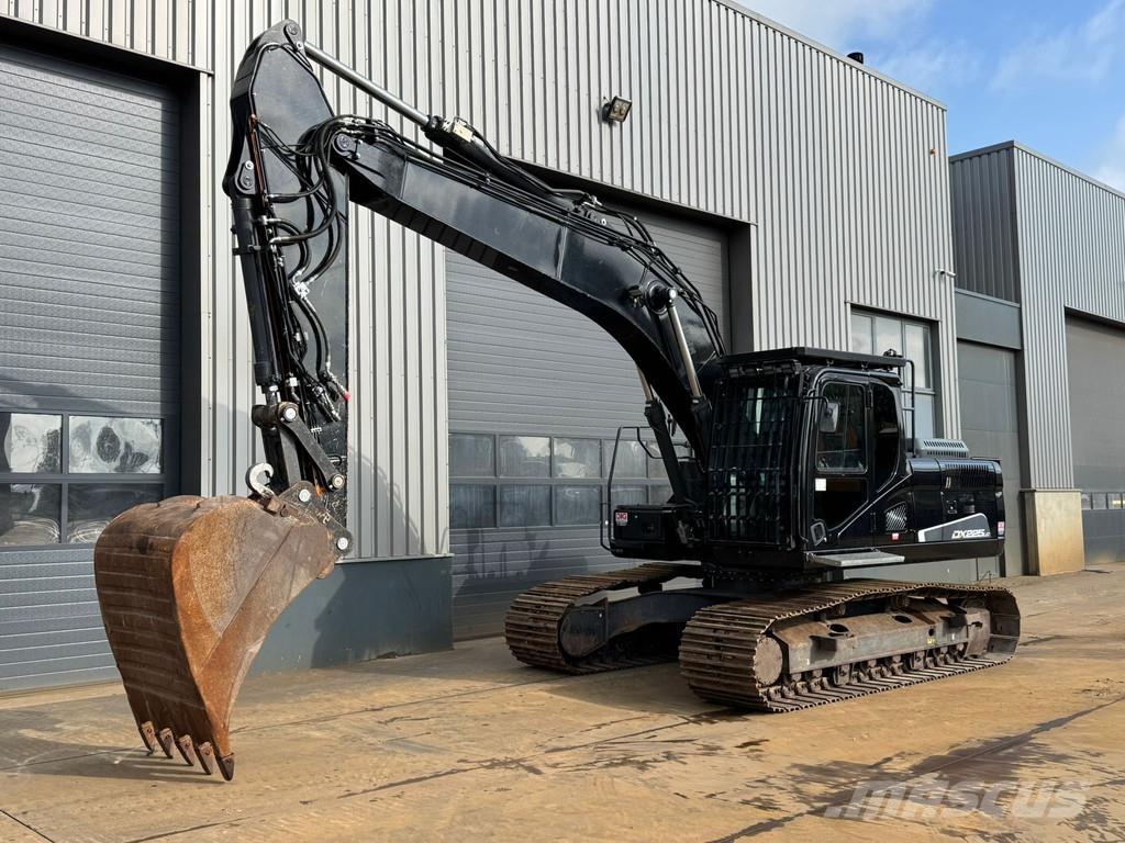 Doosan DX225LC-5 Crawler excavators