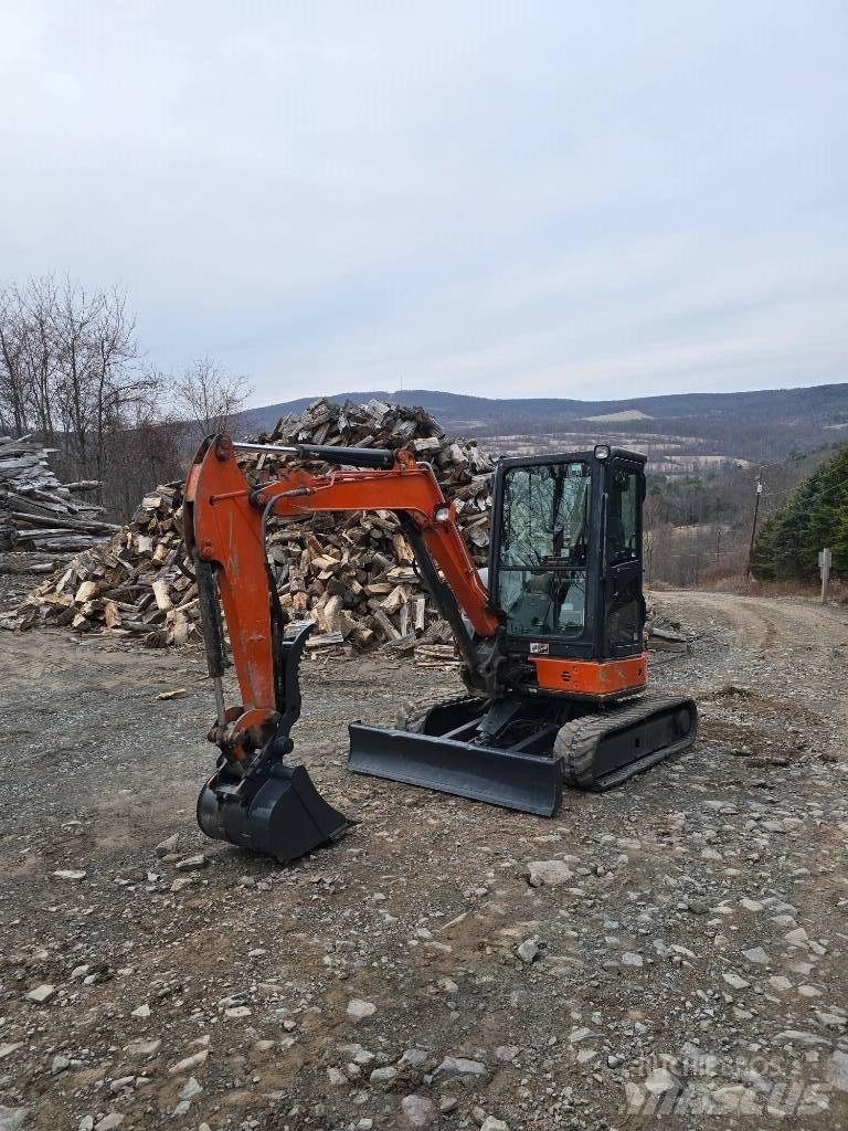 Hitachi ZX35 Mini excavators < 7t