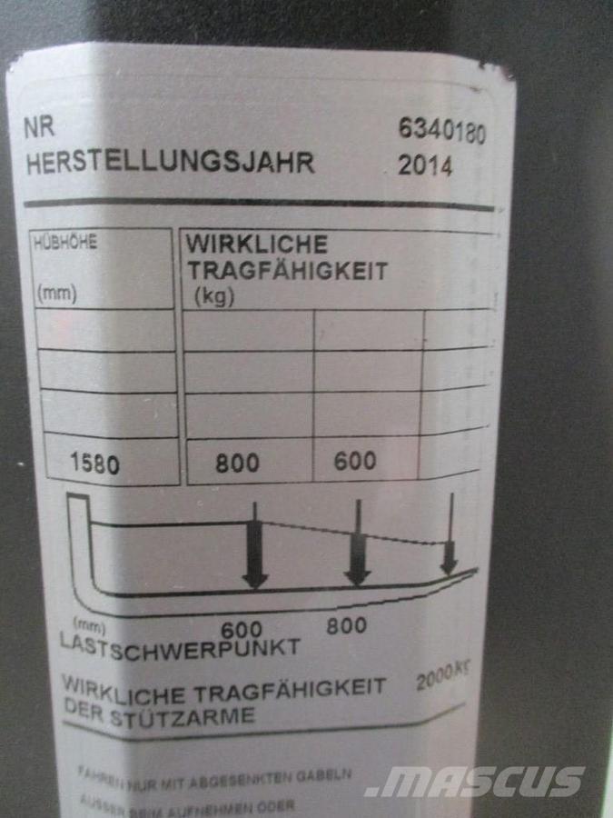 BT SWE 080L Pedestrian stacker