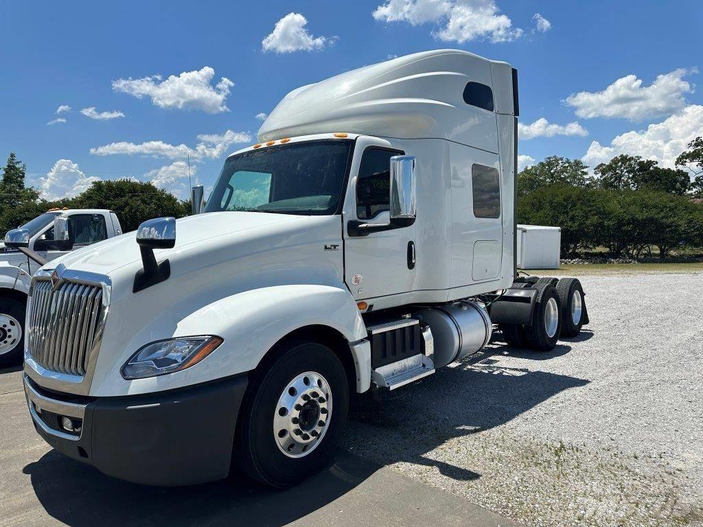 International LT Truck Tractor Units