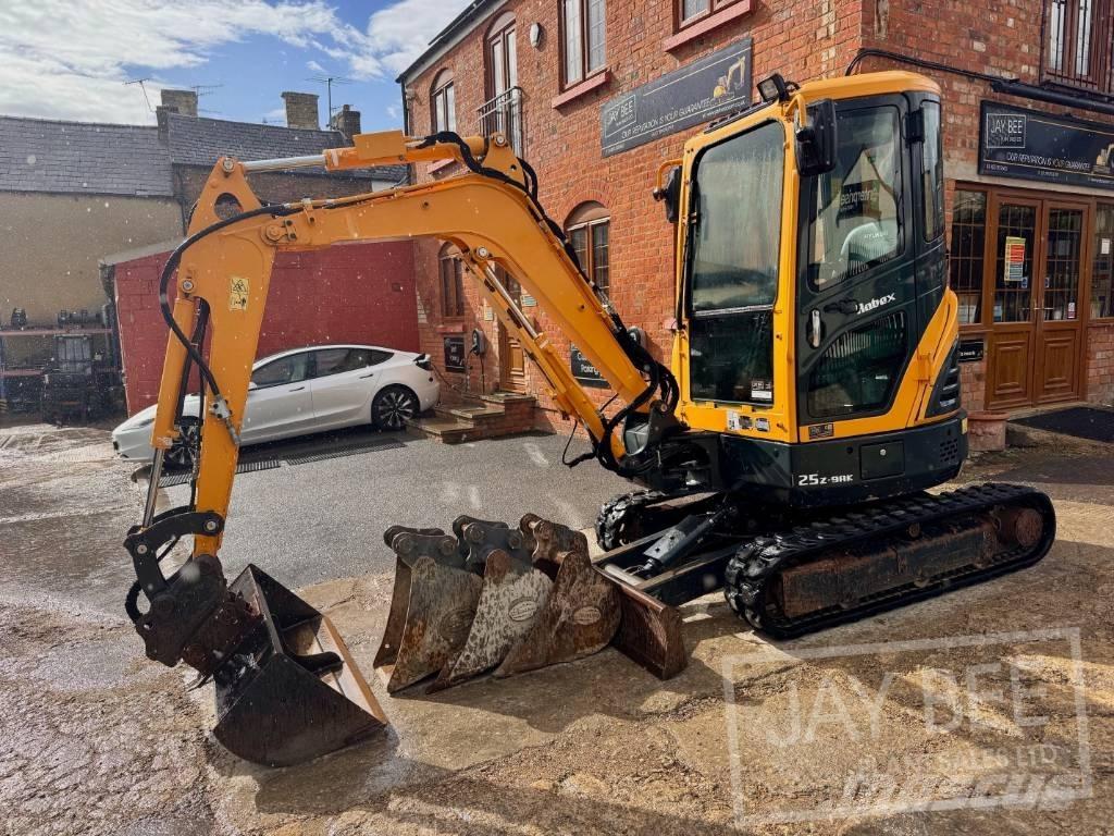 Hyundai R25Z-9 AK Mini excavators < 7t