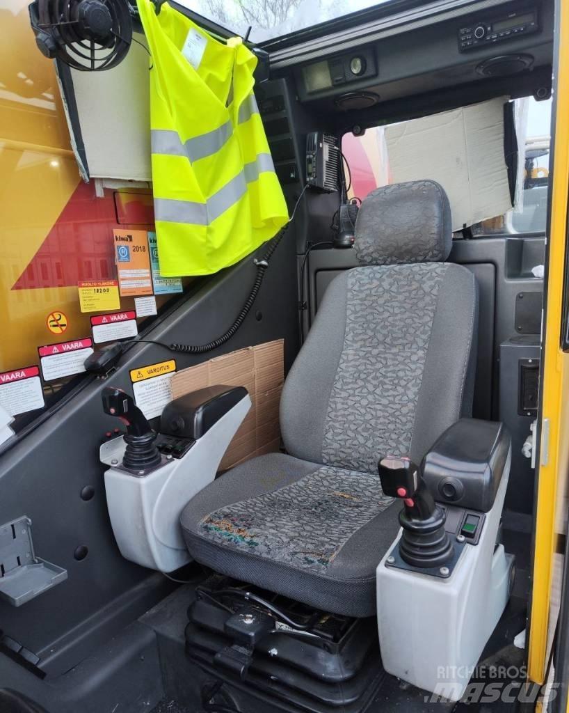 Grove GMK 5095 All terrain cranes