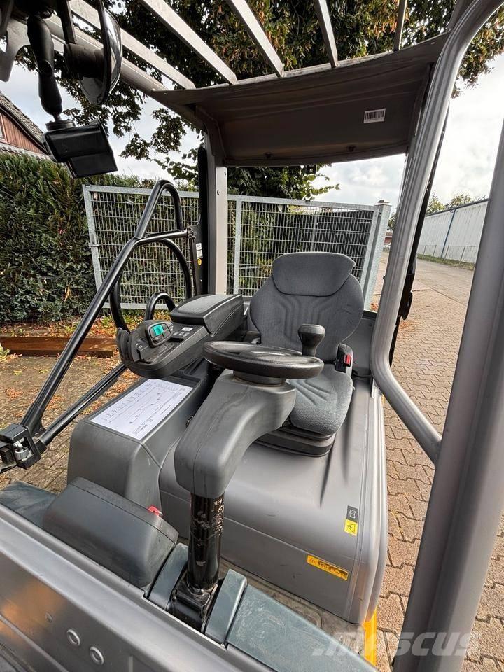 Jungheinrich EFG 216 Electric forklift trucks