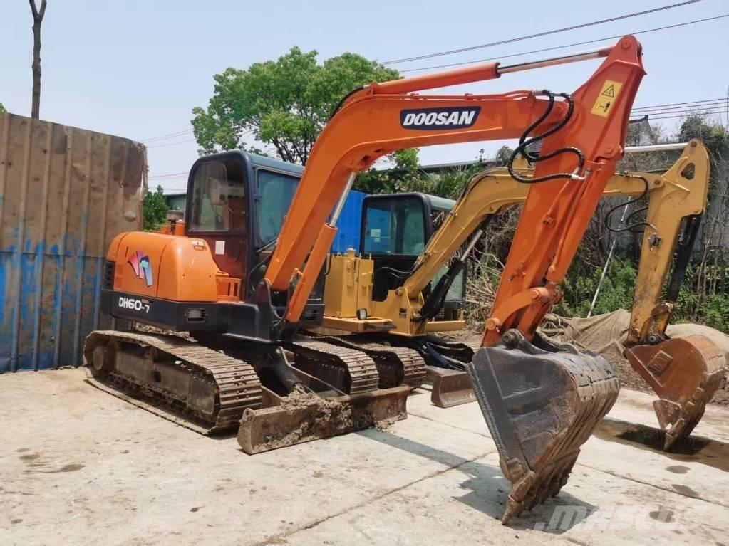 Doosan DH 60-7 Mini excavators < 7t