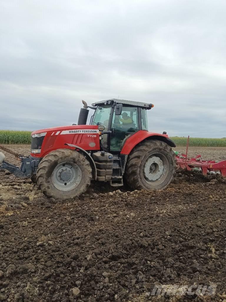 Massey Ferguson 7726 Tractors