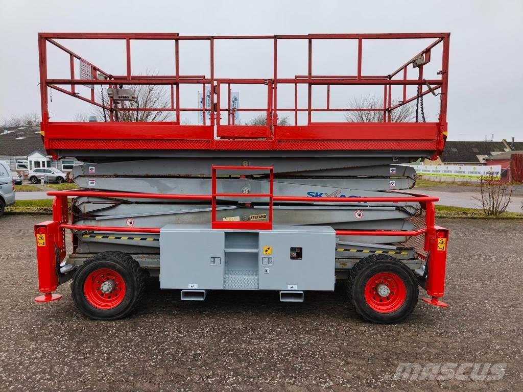 SkyJack SJ 9250 RT Scissor lifts