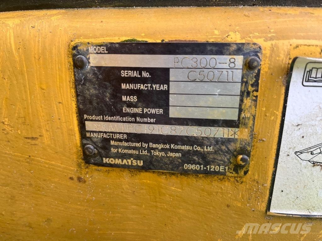 Komatsu PC 300-8 Crawler excavators