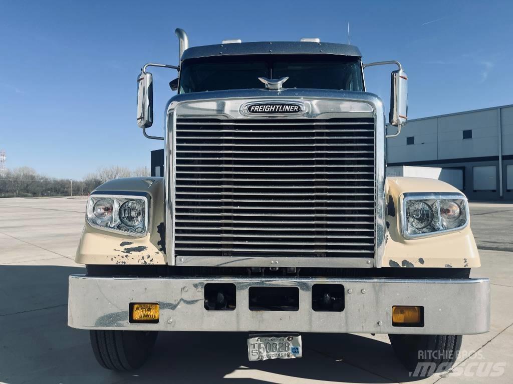 Freightliner 122 SD Truck Tractor Units