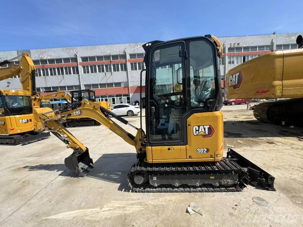 CAT 302 Mini excavators < 7t