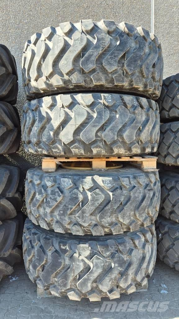 Michelin 23.5R25 Tyres, wheels and rims