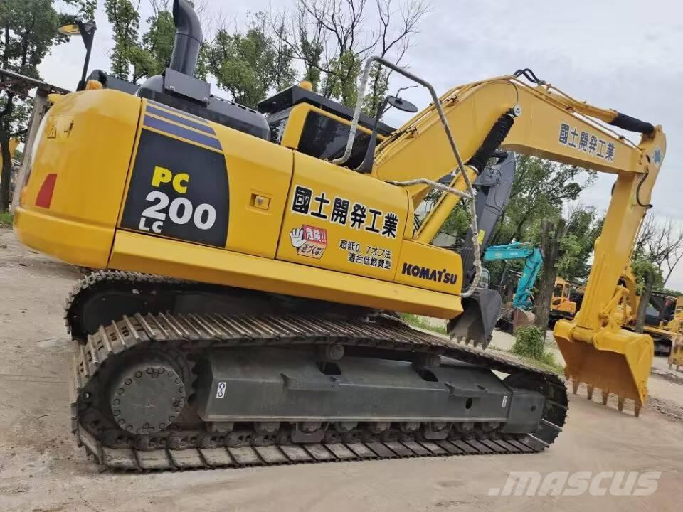 Komatsu PC 200 Crawler excavators