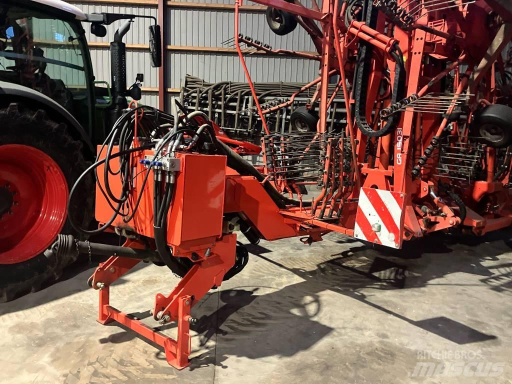 Kuhn GA 15031 Rakes and tedders