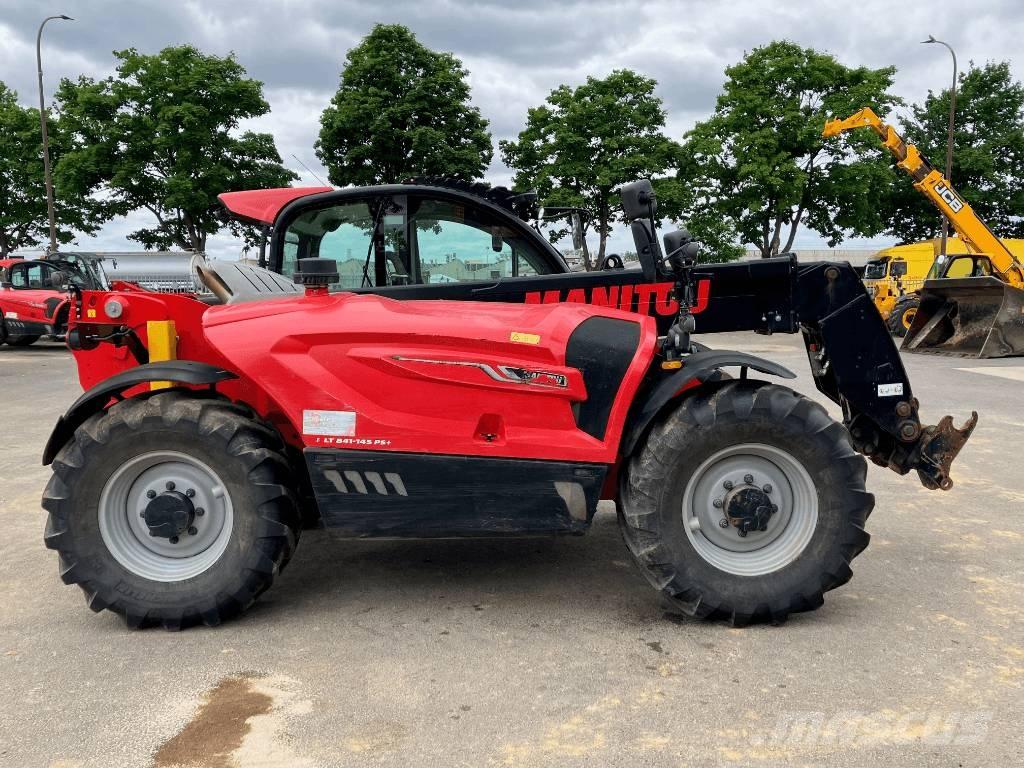 Manitou 841-145 PS + Tractors