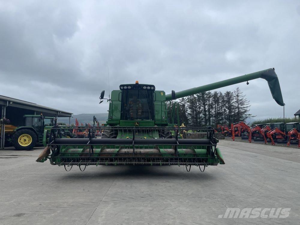 John Deere T 550 Combine harvesters