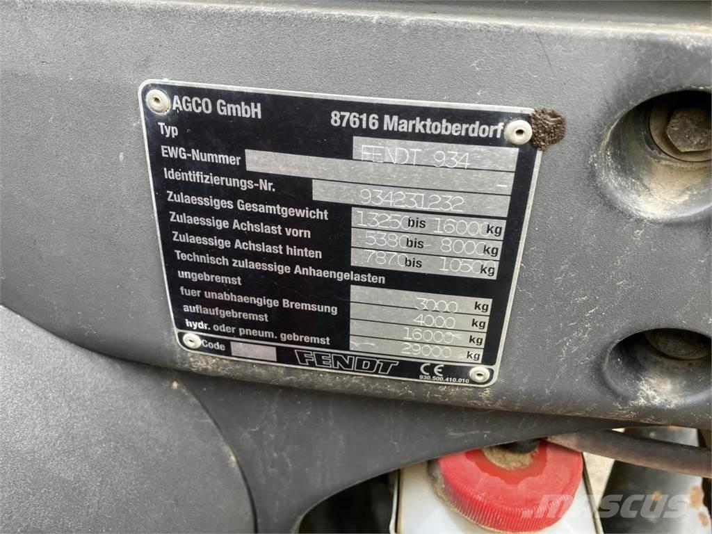 Fendt 936 Vario Tractors
