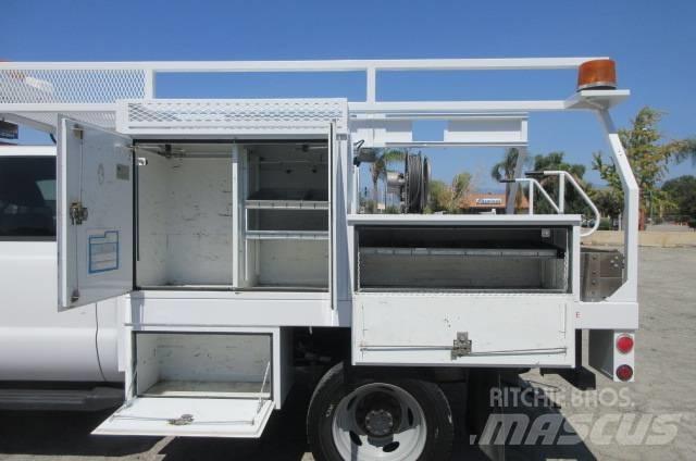 Ford F 550 Flatbed/Dropside trucks