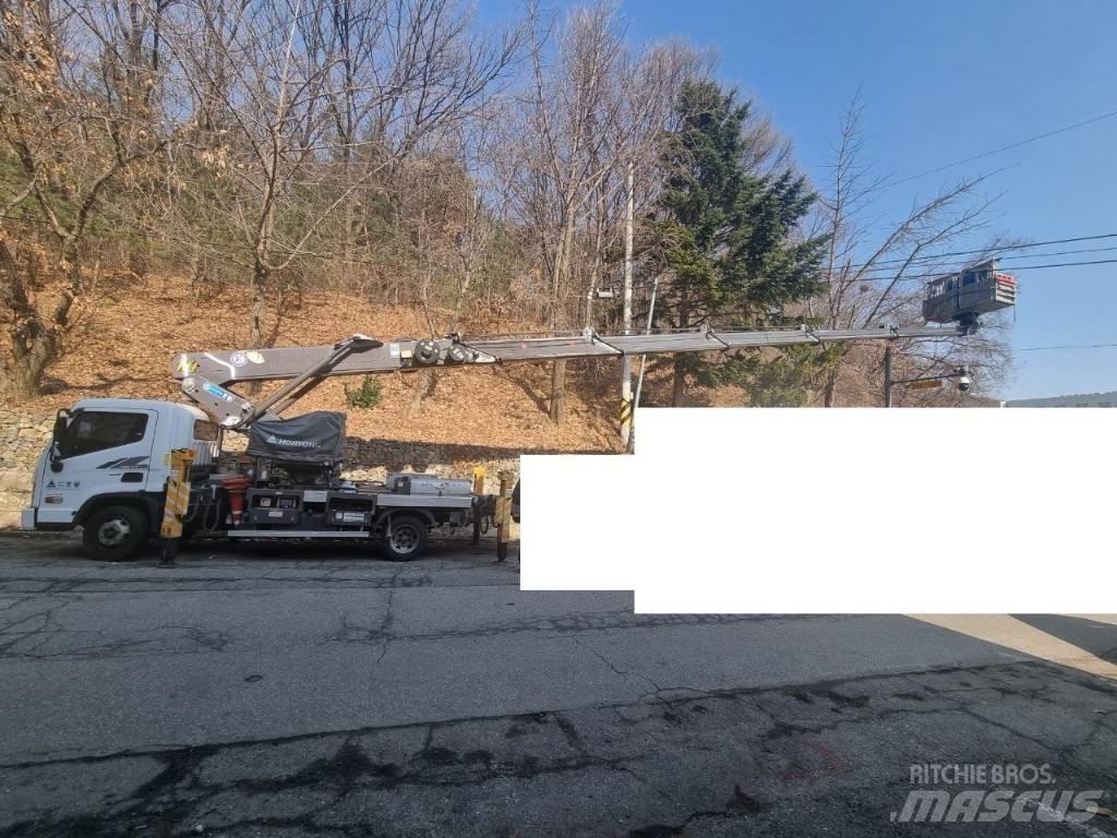 Horyong SKY300 Truck mounted aerial platforms